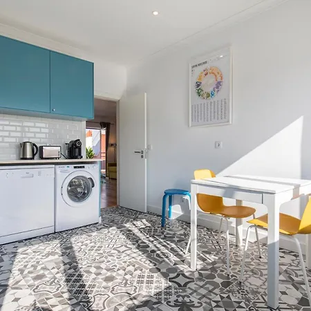 Lovelystay - Sunny 1bdr W/terrace Apartmán *