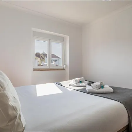 Appartement Lovelystay - Sunny 1bdr W/terrace Lissabon
