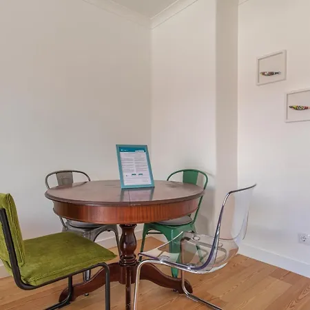 Appartement Lovelystay - Sunny 1bdr W/terrace Lissabon