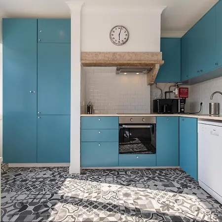 Lovelystay - Sunny 1bdr W/terrace Appartement *
