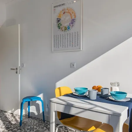 Lovelystay - Sunny 1bdr W/terrace Appartement *