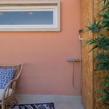Lovelystay - Sunny 1bdr W/terrace Appartement *