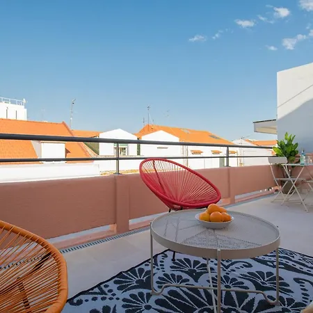 Appartement Lovelystay - Sunny 1bdr W/terrace Lisboa